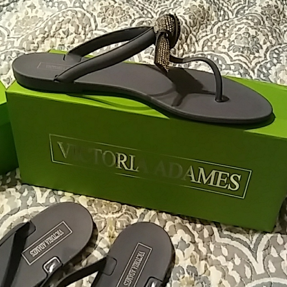 Victoria Adame flip flops